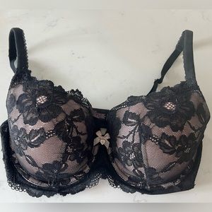 Victoria’s Secret Body by Victoria black lace bra
